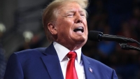 Devant ses partisans, Donald Trump qualifie Joe Biden d'ennemi de l'état